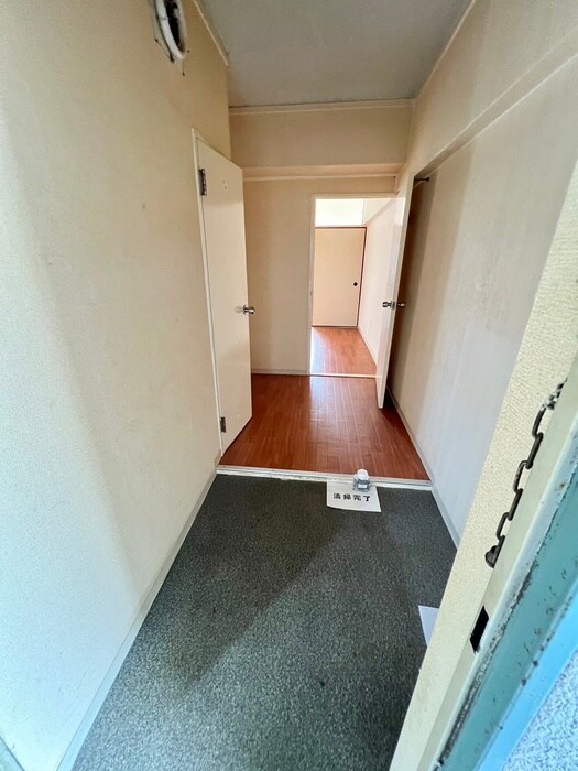 物件内観写真19　(玄関)