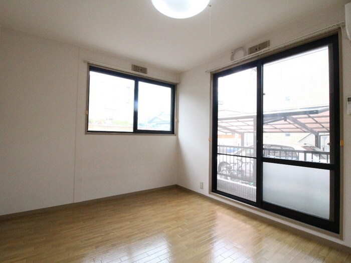 物件内観写真9　(居室)