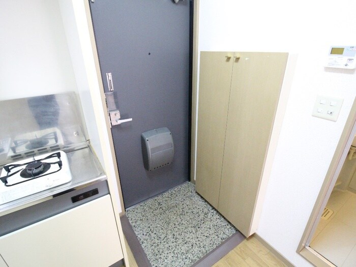 物件内観写真11　(玄関)