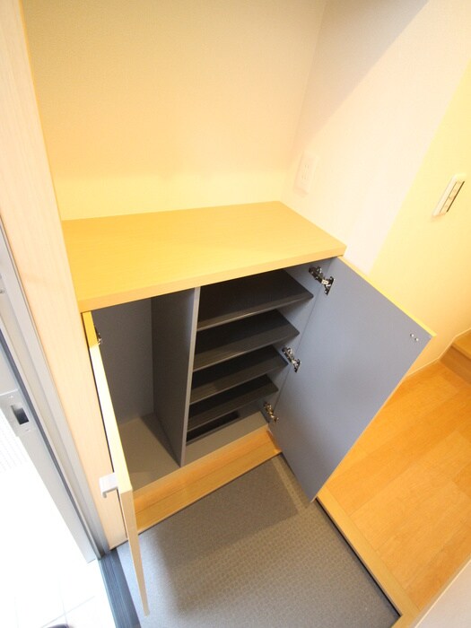 物件内観写真7　(靴箱)