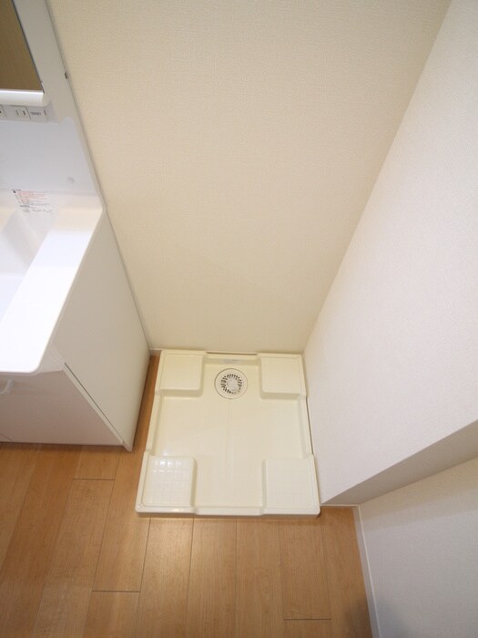 物件内観写真13　(洗濯機置場)