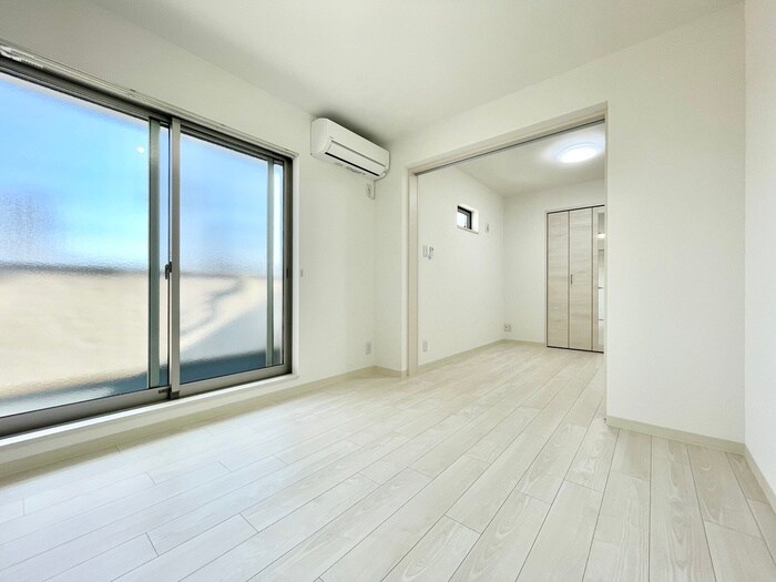 物件内観写真9　(居室)