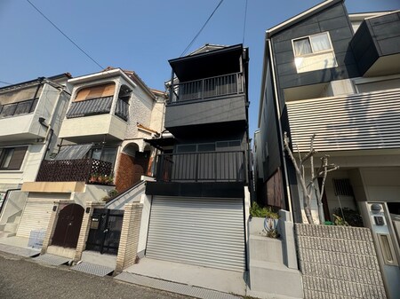利倉東1丁目貸家外観写真