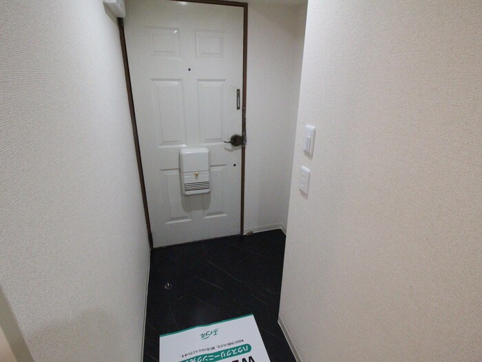 物件内観写真19　(玄関)