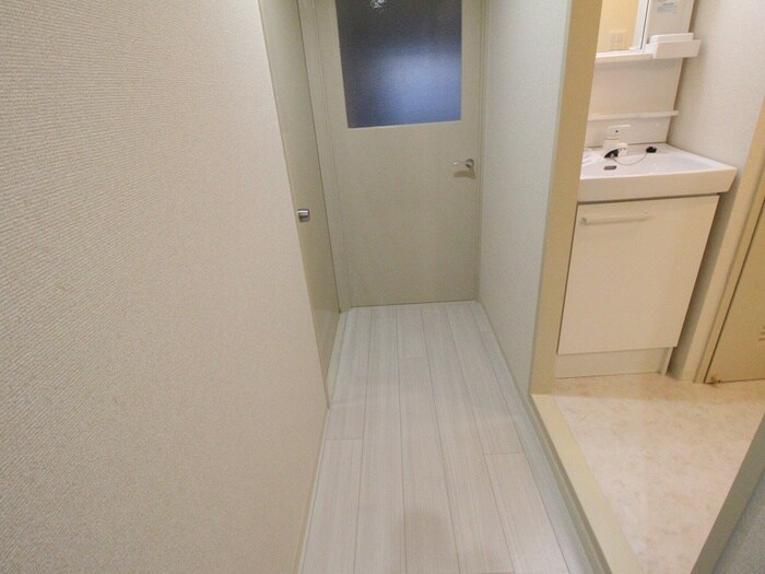 物件内観写真20　(廊下)