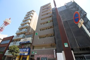 ロイヤルコート８番館外観写真