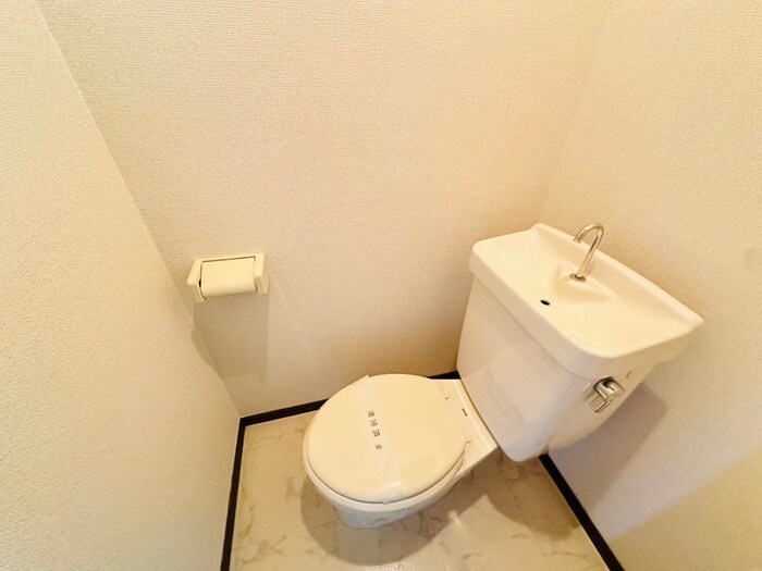 物件内観写真11　(トイレ)