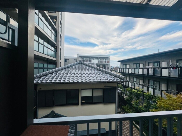 物件内観写真16　(室内からの展望)