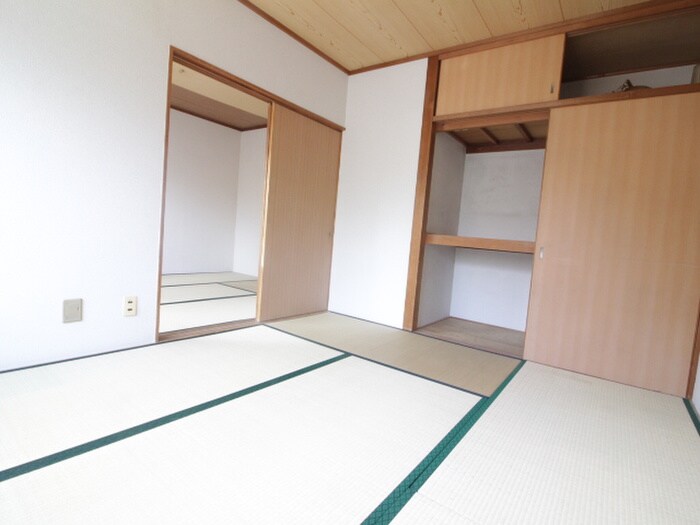 物件内観写真8　(居室)