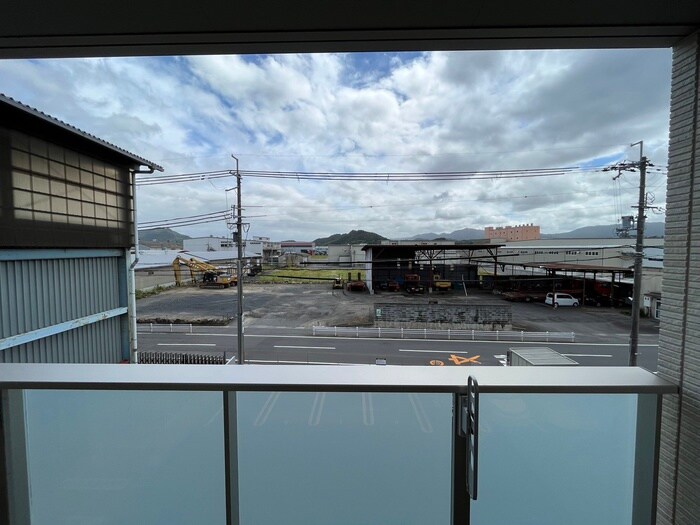 物件内観写真16　(室内からの展望)