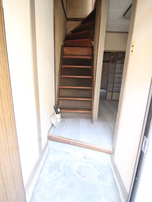 物件内観写真21　(玄関)