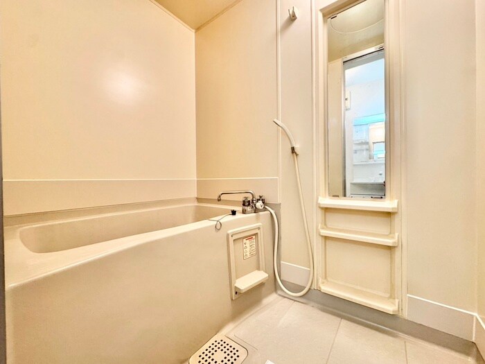 ヂスタ－ハウスのバス