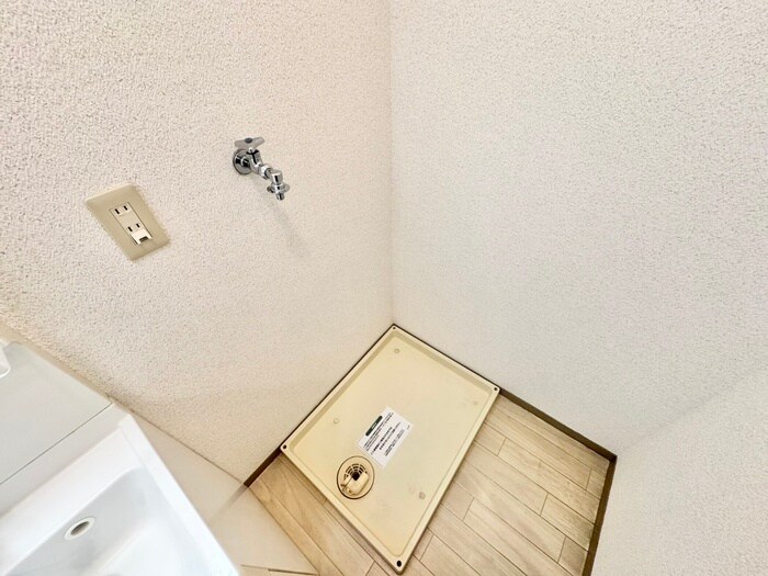 物件内観写真13　(洗濯機置場)