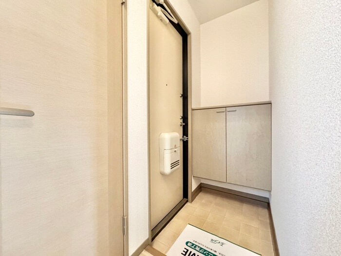 物件内観写真22　(玄関)