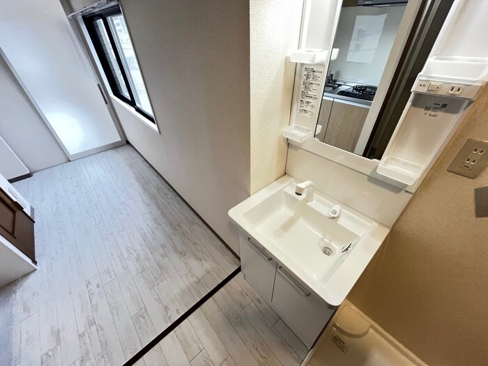 物件内観写真9　(洗面)