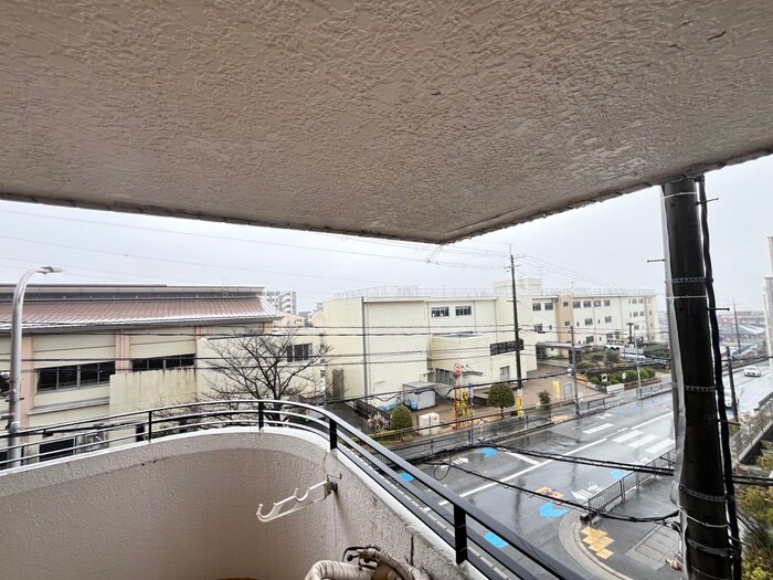 物件内観写真22　(室内からの展望)