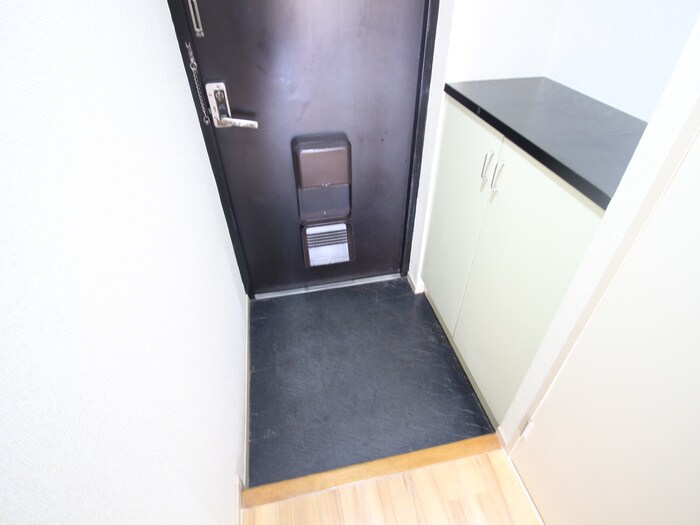 物件内観写真22　(玄関)