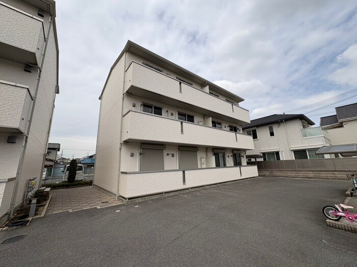 物件外観写真3　(外観写真)