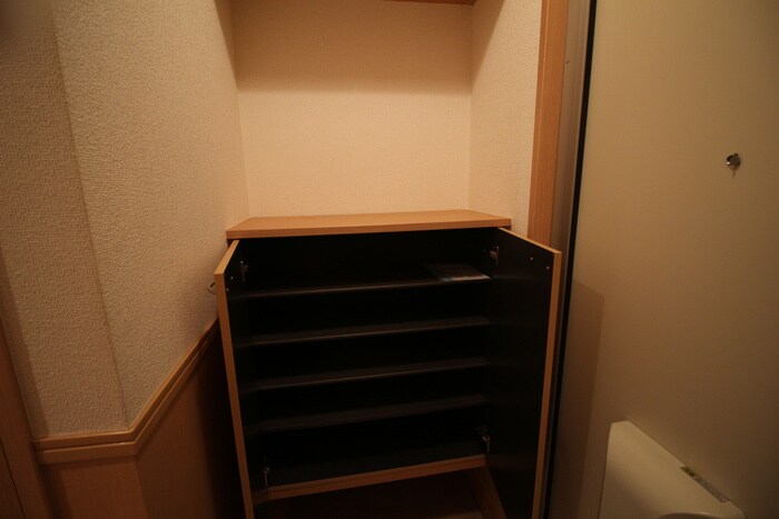 物件内観写真18　(靴箱)