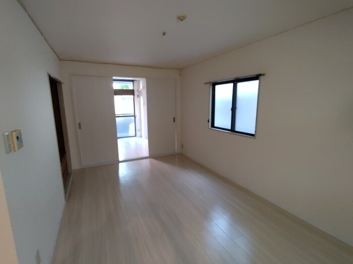 物件内観写真11　(居室)