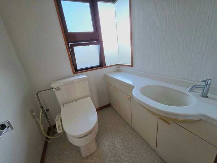 物件内観写真12　(トイレ)