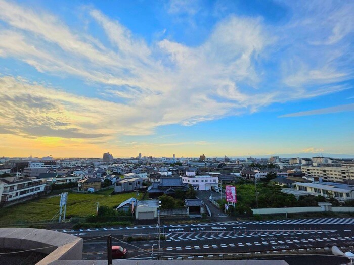 物件内観写真22　(室内からの展望)