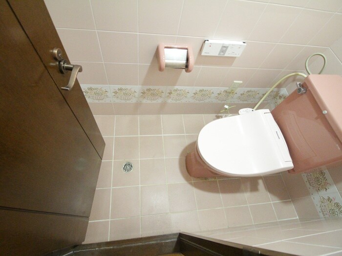 物件内観写真8　(トイレ)