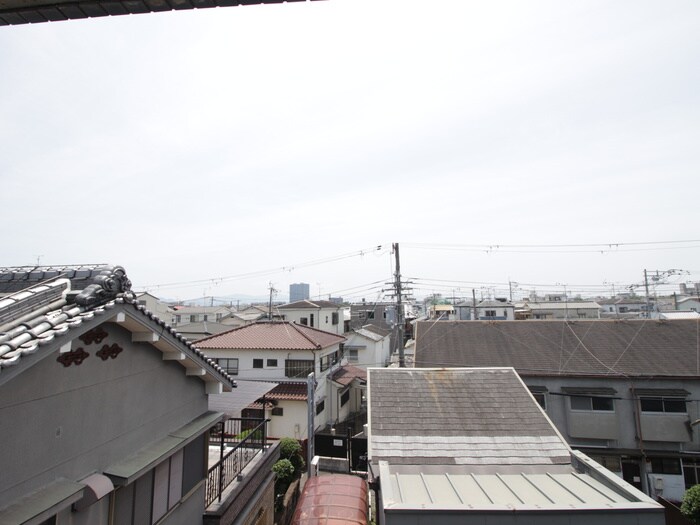 物件内観写真16　(室内からの展望)