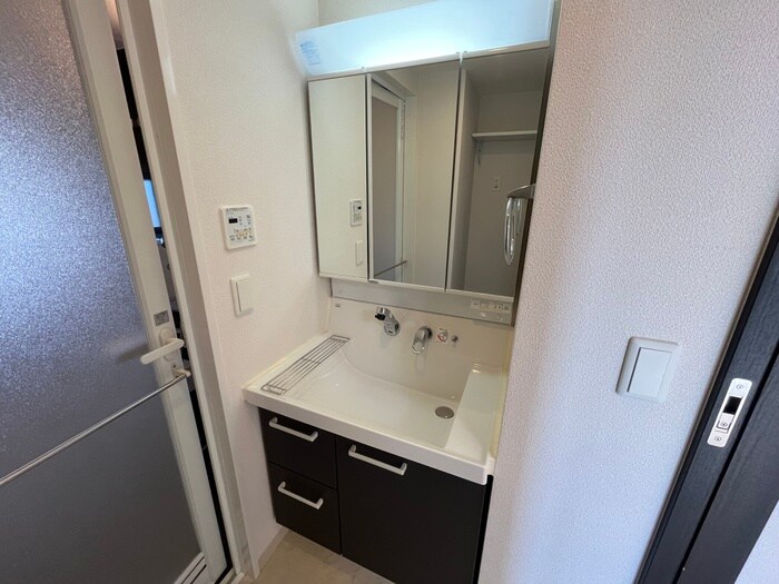 物件内観写真12　(洗面)