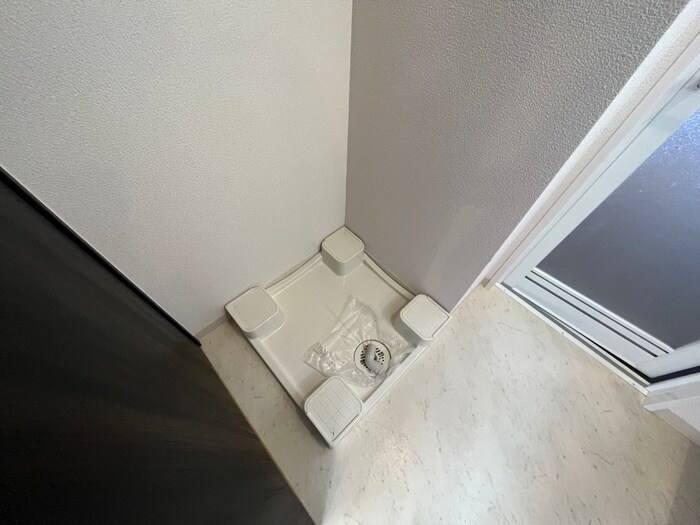 物件内観写真13　(洗濯機置場)