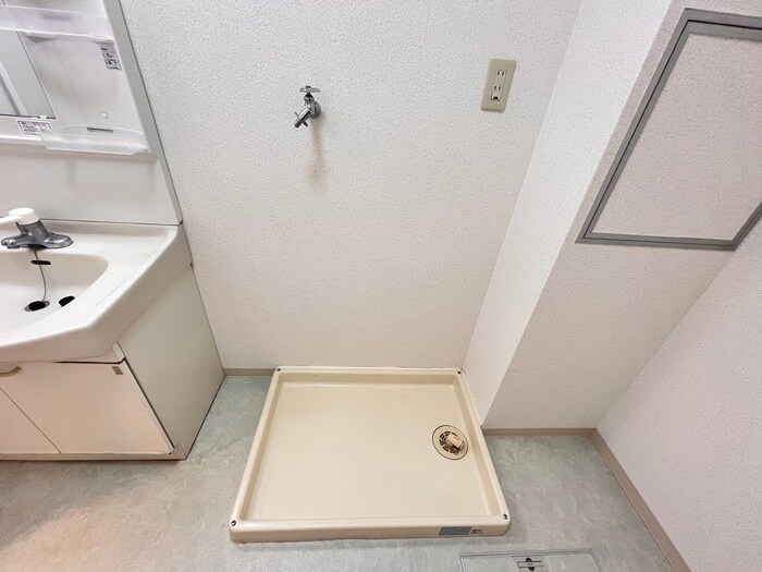 物件内観写真17　(洗濯機置場)