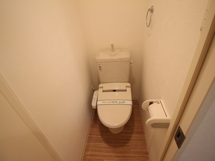 物件内観写真8　(トイレ)