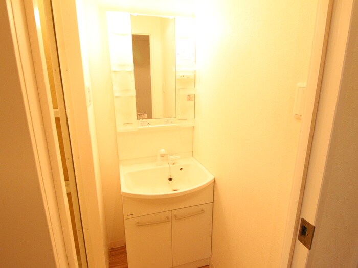 物件内観写真10　(洗面)