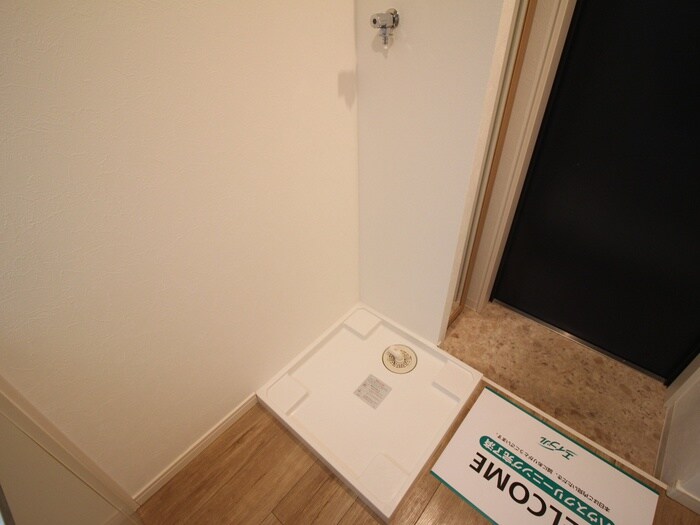 物件内観写真15　(洗濯機置場)