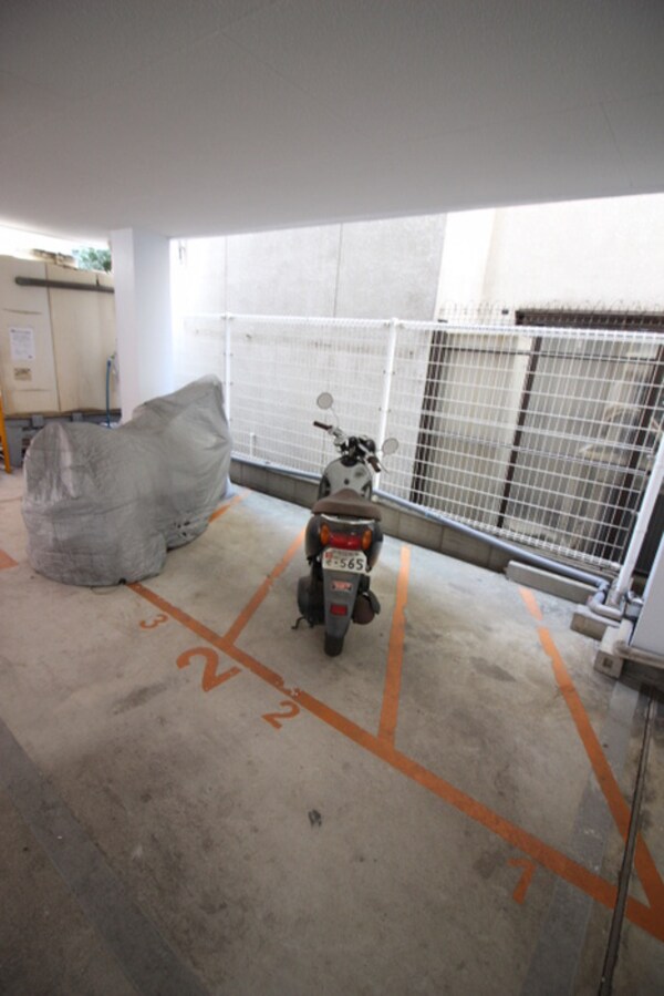 バイク置き場