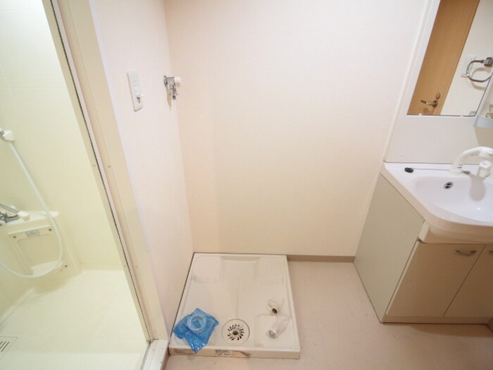 物件内観写真9　(洗濯機置場)