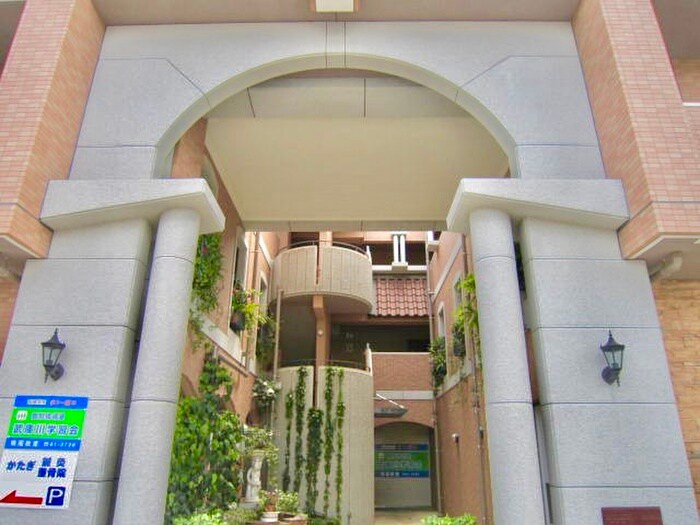 物件外観写真6　(外観写真)