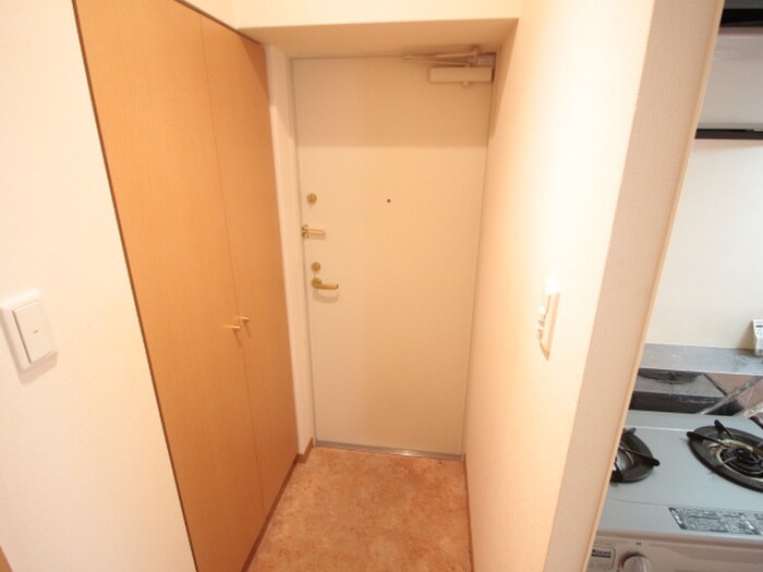 物件内観写真15　(玄関)