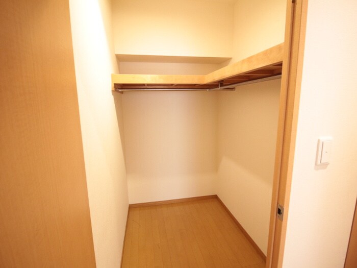 物件内観写真18　(収納)