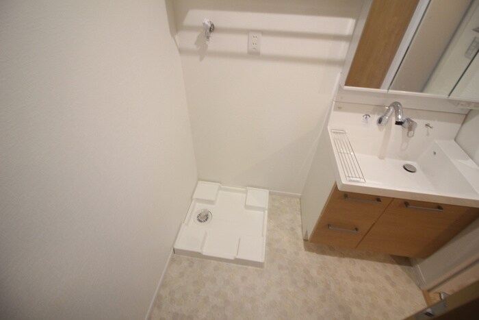 物件内観写真13　(洗濯機置場)