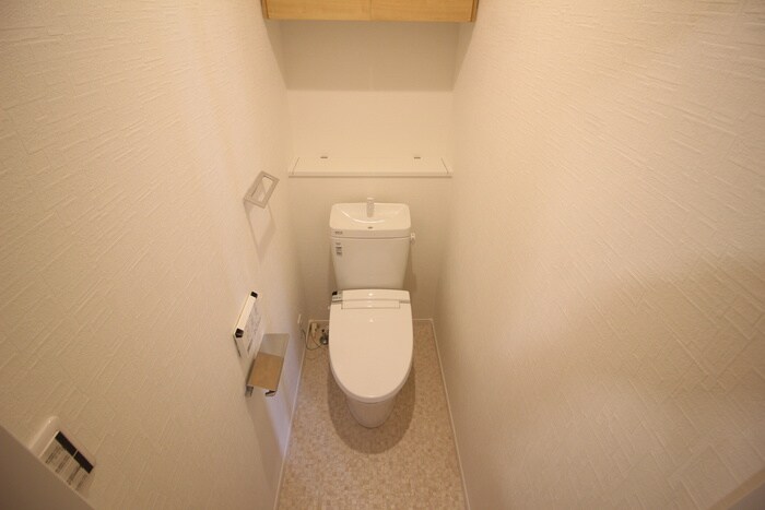 物件内観写真14　(トイレ)