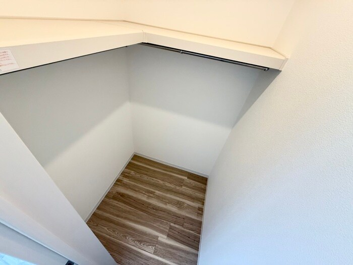 物件内観写真13　(収納)