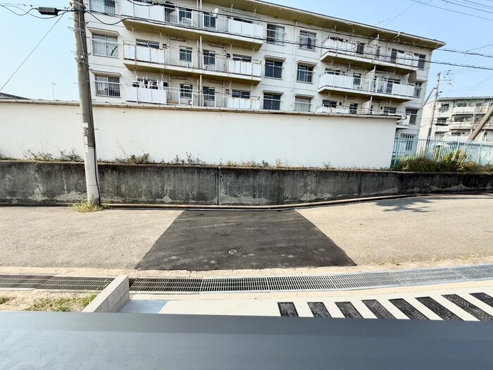 物件内観写真16　(室内からの展望)