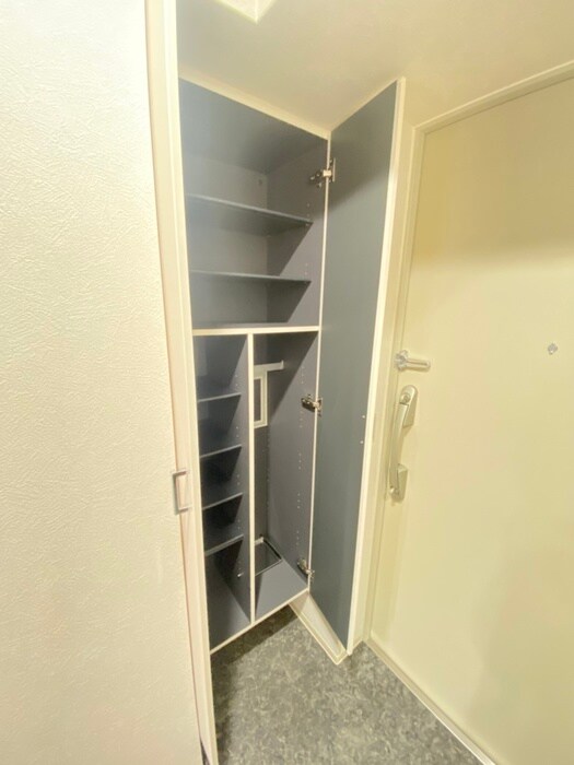 物件内観写真16　(靴箱)