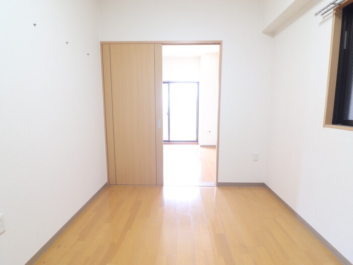 物件内観写真18　(居室)