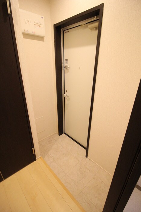 物件内観写真7　(玄関)