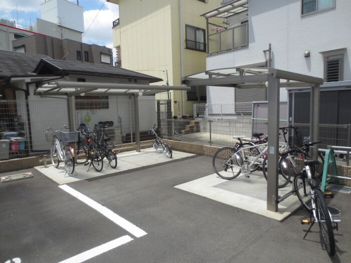 物件外観写真5　(駐輪場)