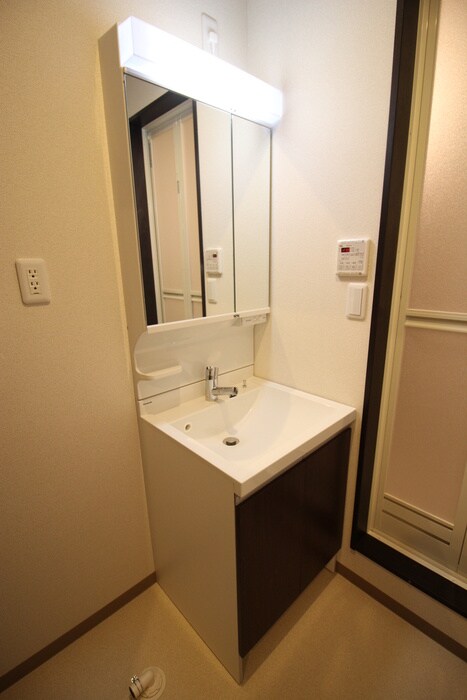 物件内観写真12　(洗面)