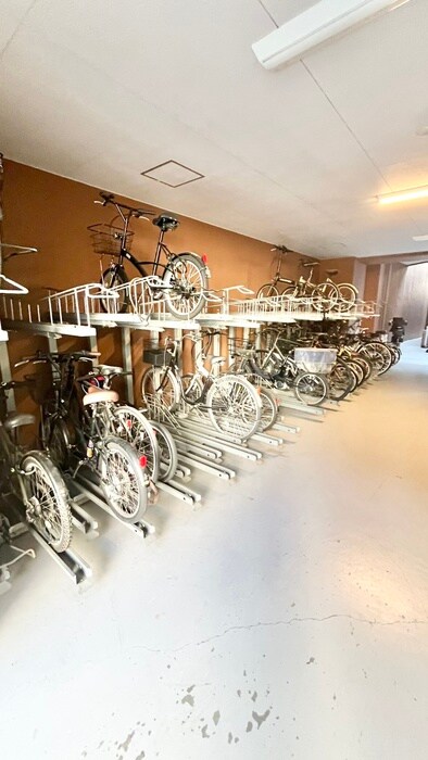 物件外観写真6　(駐輪場)