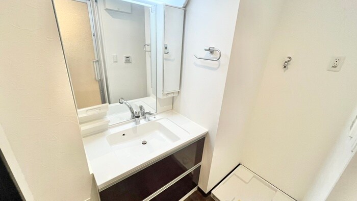 物件内観写真11　(洗面)